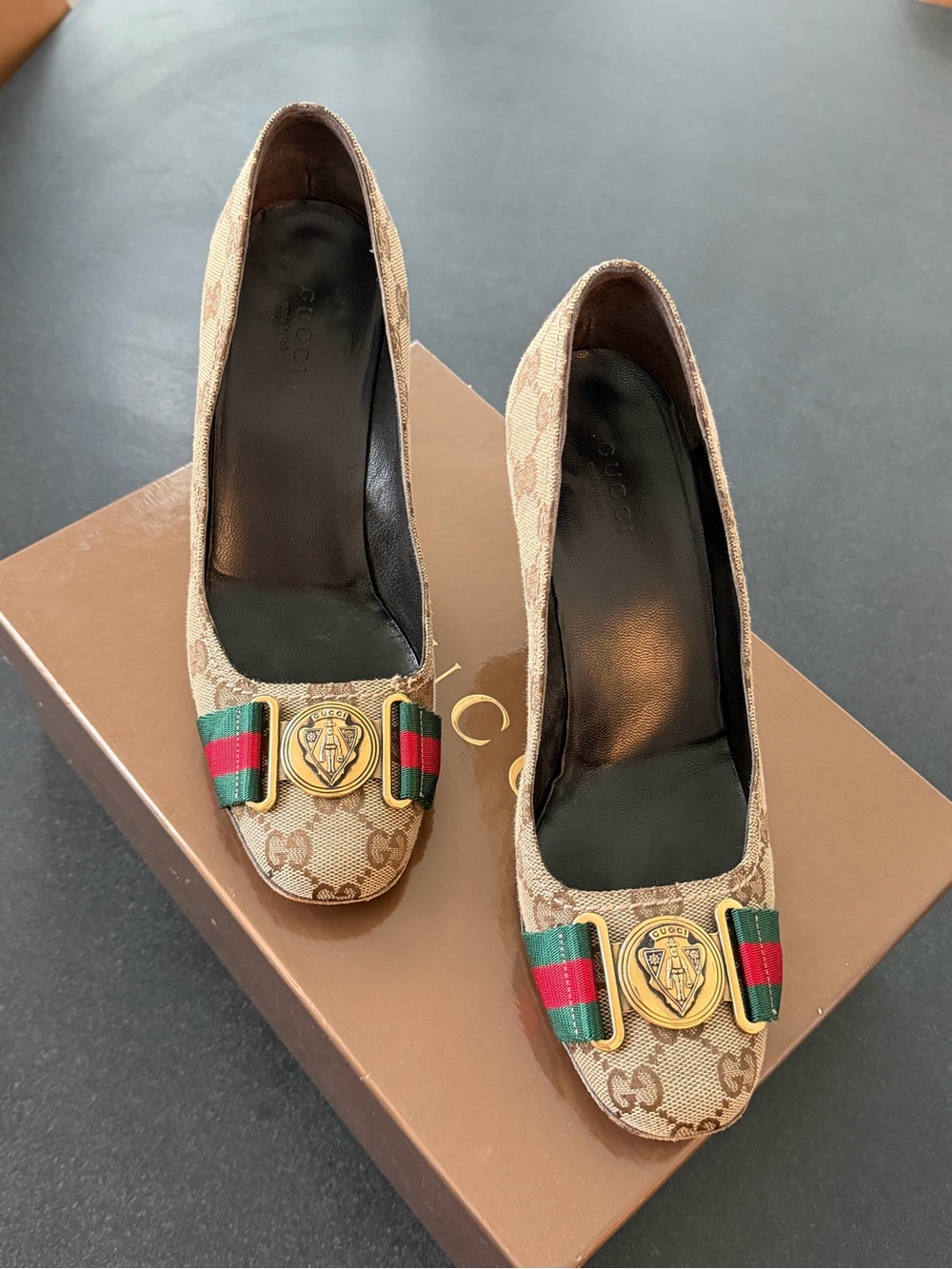 Gucci GG Canvas High-Heel Pumps
Authentic / size: 6,5 - Picture 3 of 9